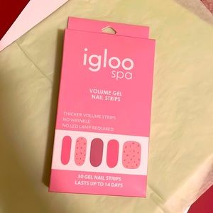 Igloo Spa Volume Gel Nail Strips—Strawberry Milk